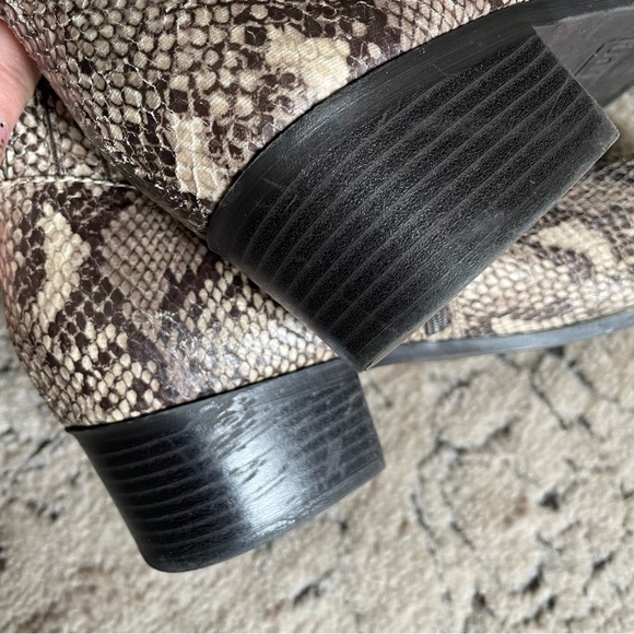 UNISA Howwi Bootie, Beige Gray/Snakeskin, size 11 - Picture 5 of 5